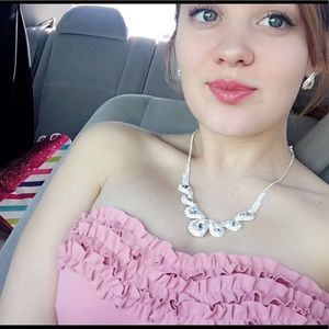 Meet your Posher, Rebecca